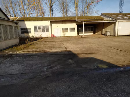 bâtiment industriel situé à vernon