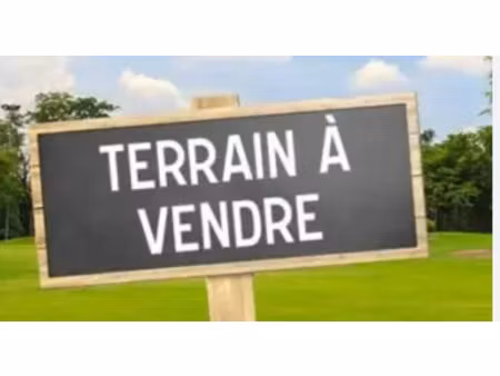 terrain de 584 m2 dans un environnement calme