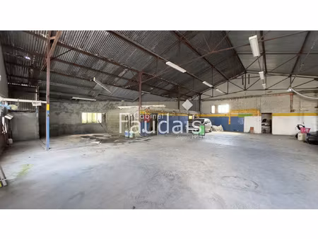 vente local commercial 630 m2