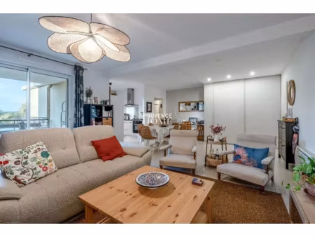 vente appartement 3 pièces 80 m² à oppède (84580)  250 000 €