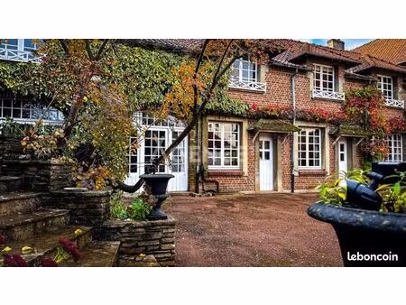 maison 9 pièces 352 m²