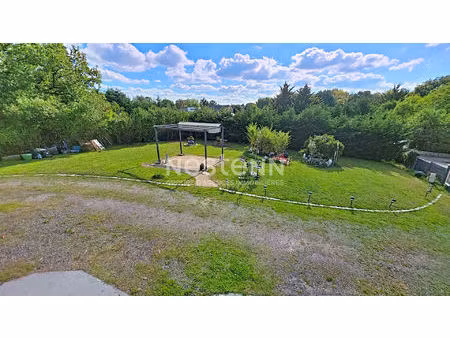 à vendre  terrain constructible de 450 m²