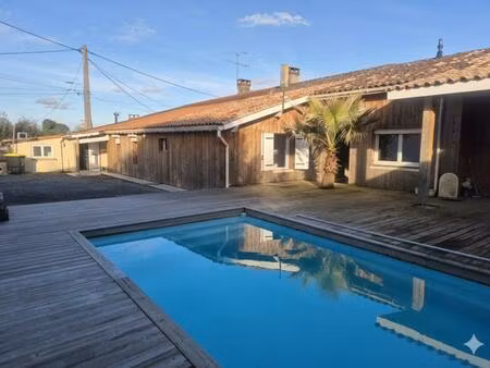 opportunité  vaste maison avec piscine et potentiel