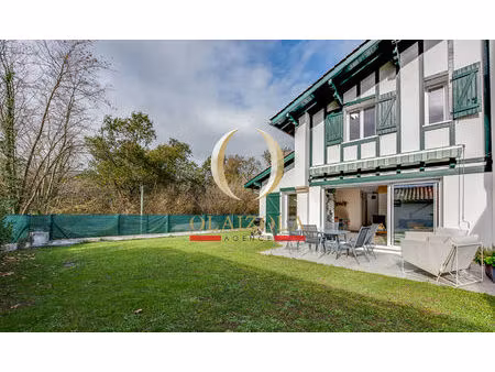 saint-pée-sur-nivelle - maison t4 avec garage  jardin et vue rhune.