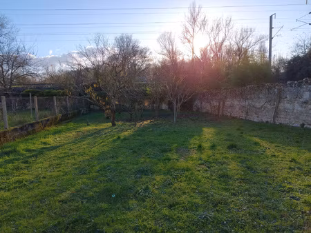 terrain constructible centre bourg thesee.