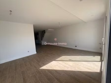 charmante maison neuve mitoyenne à tauriac avec terrasse et garage