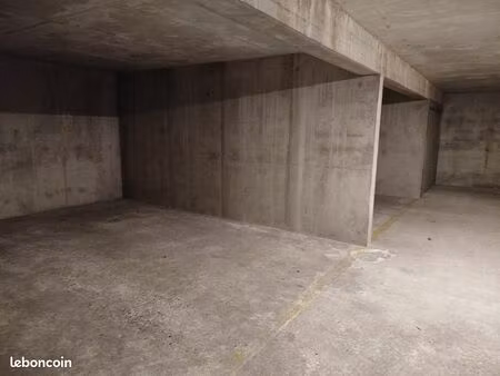 location place parking en sous sol fontainebleau