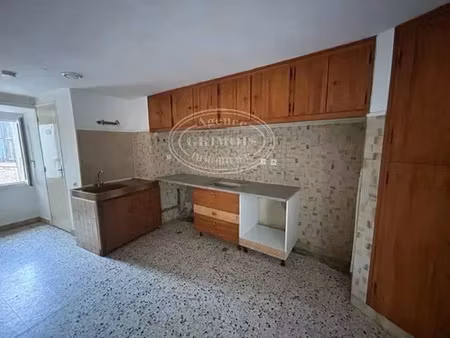 location appartement 4 pièces 80.3 m² à thézan-des-corbières (11200)  495 €