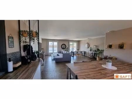 belles prestations  4 chambres  piscine  studio