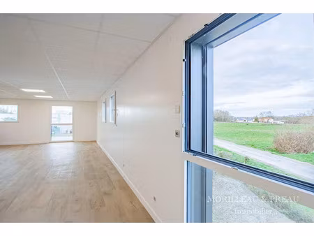 location locaux professionnels 88 m² à saint-mars-de-coutais (44680)  750 €