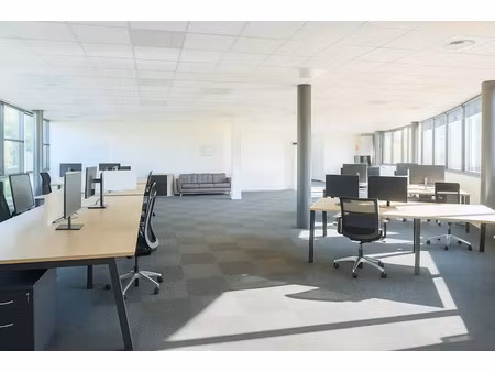 location locaux professionnels 200 m² à metz (57000)  7 765 €
