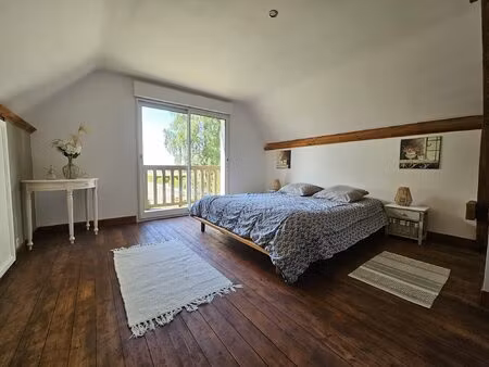 maison de campagne sur terrain de plus de 6000m²