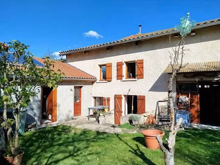 beurières(63) maison de de 106m2  3 chambres  double garage+annexes
