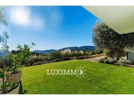 villa de luxe à louer à la roquette-sur-siagne : 13 500€/mois | 264m²