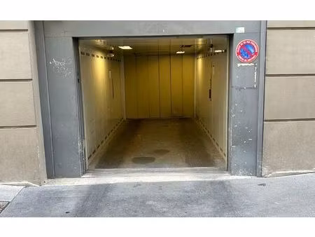 stationnement lyon 2 m² t- à vendre  28 000 €
