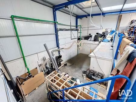 location local d'activités 330 m²
