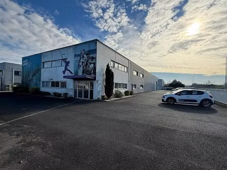 vente local d'activités beychac et caillau 1 500 m²
