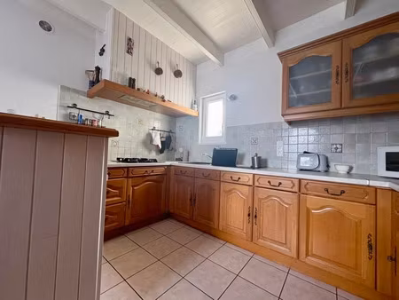 vente maison 4 pièces 95 m² à châteauneuf-du-faou (29520)  145 800 €