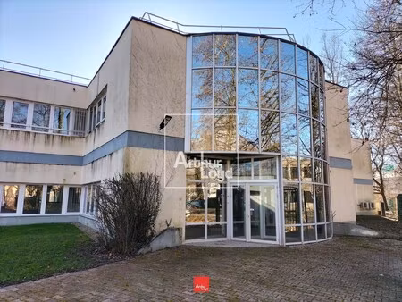 location local professionnel 983m² meylan 38240