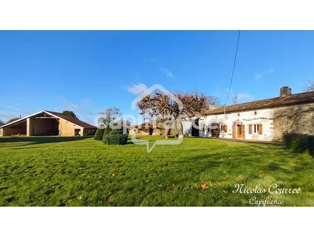 vente maison 5 pièces 165 m² à saint-vincent-la-châtre (79500)  192 600 €