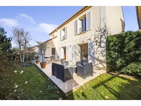 maison de 7 pièces de luxe en vente à le chesnay  île-de-france