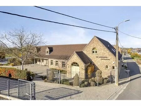 unieke kans : horeca met parking en instap klare woonst met 5 slaapkamers