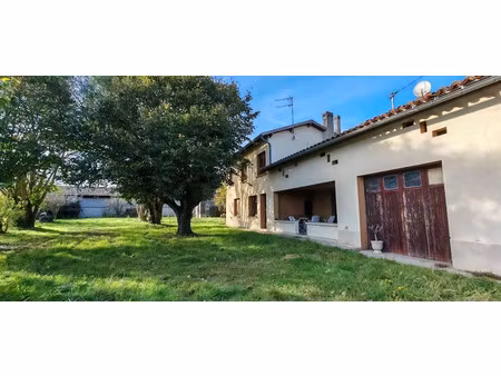 vente ferme 6 pièces 145 m² à escatalens (82700)  235 000 €