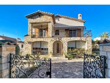 villa de 4 pièces de luxe en vente antibes  provence-alpes-côte d'azur