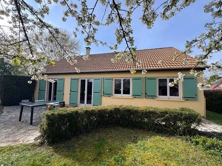 maison de plain-pied - neuville sur sarthe - 4 pièce(s) - 103 m²