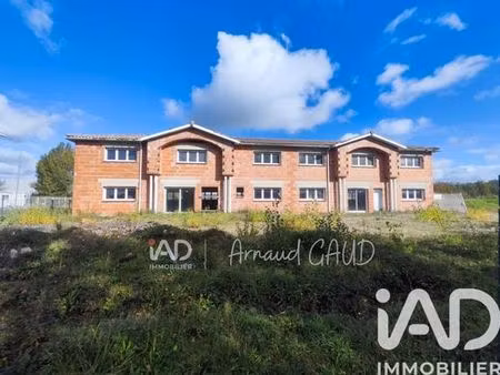 prestigieux immeuble de rapport en vente à labastide-saint-pierre  occitanie