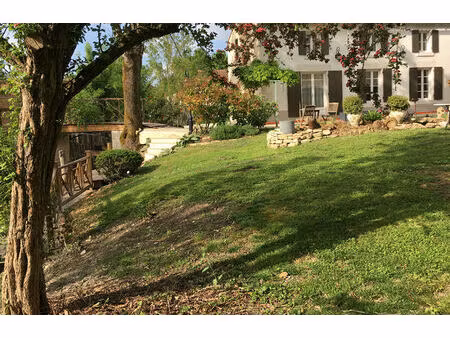 vente maison 5 pièces 180m2 saint-hilaire-la-palud 79210 - 450000 € - surface privée