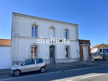 bureau 8 pièces - 125 m²