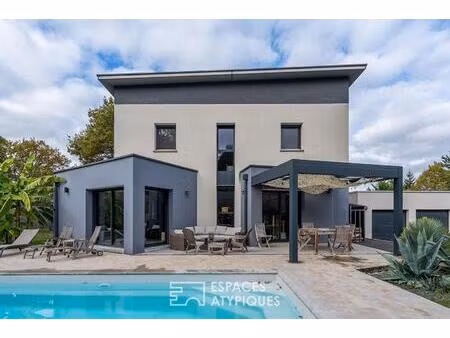 havre contemporain avec piscine et appartement indépendant