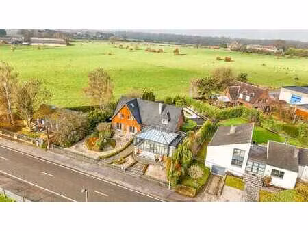 villa 4 façades avec piscine et espace professionnel à lesve