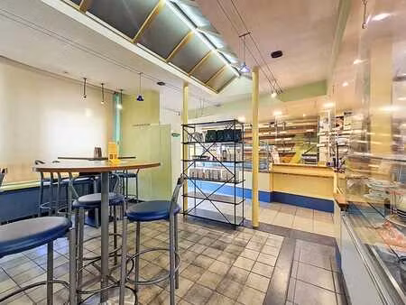 local commercial prêt à emménager (environ 149 m²) à louer p