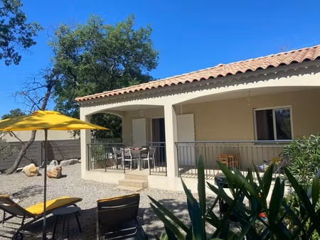 maisons plain-pied à vendre  avec vue sur le rocher de sampzon – idéal gîtes ou projet fam