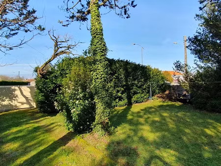 vente terrain 655 m² à saujon (17600)  99 000 €