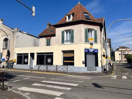 vente locaux professionnels 3 pièces 80 m² à poissy (78300)  280 000 €