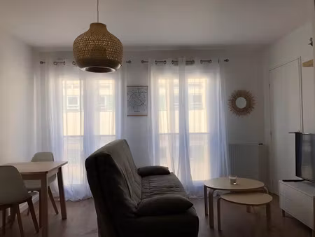 location meublée appartement 1 pièce 24 m² à sarcelles (95200)  734 €