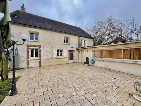 maison de 190 m² à les ormes