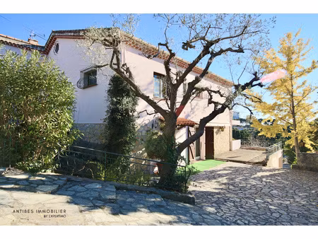 maison antibes mitoyenne secteur cougoulins