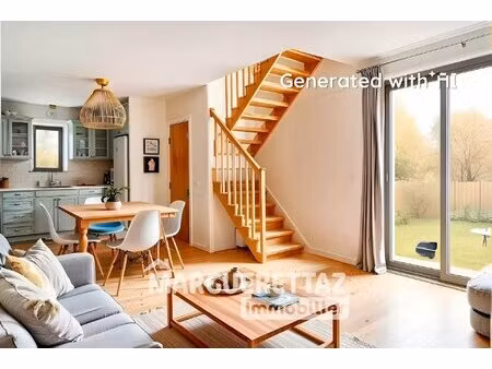 lumineuse villa moderne et confortable avec jardin clôturé