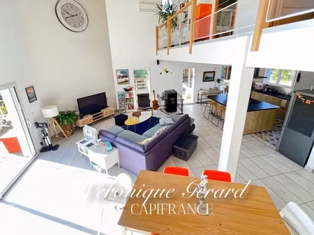 maison lumineuse de 140 m² sur plus de 3000m² de terrain arboré  clos