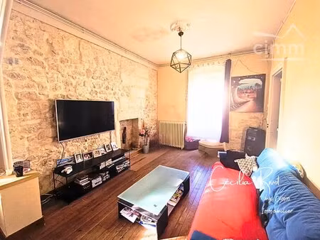 maison t5 à saint yzan de soudiac