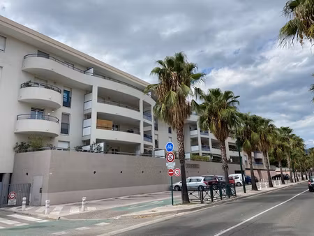 location parking la garde 83130