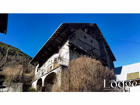 vente maison 10 pièces 350 m² à l'argentière-la-bessée (05120)  273 000 €