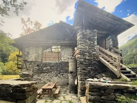 vente chalet 3 pièces 110 m² à sainte-foy-tarentaise (73640)  210 000 €