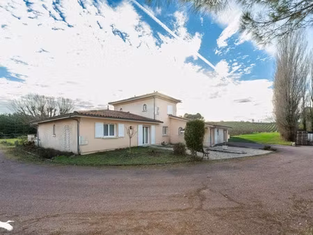 vente maison 7 pièces 170 m² à berson (33390)  296 520 €