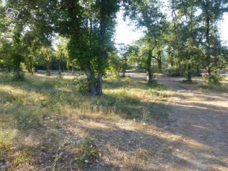 beaux terrains constructibles plats et viabilisés