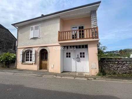 maison de 144 m² - jardin - garage -